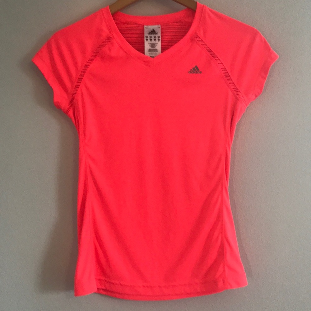 Adidas small sports top in great condition